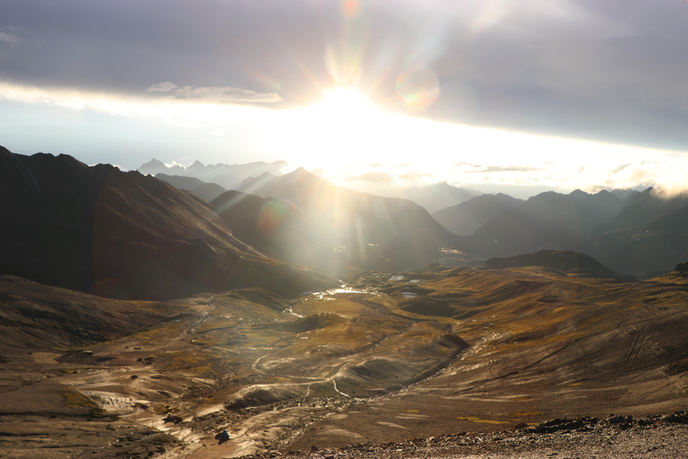 08 صباحاً جولة جبل قوس قزح المغادرة: جولة صباحية متأخرة
