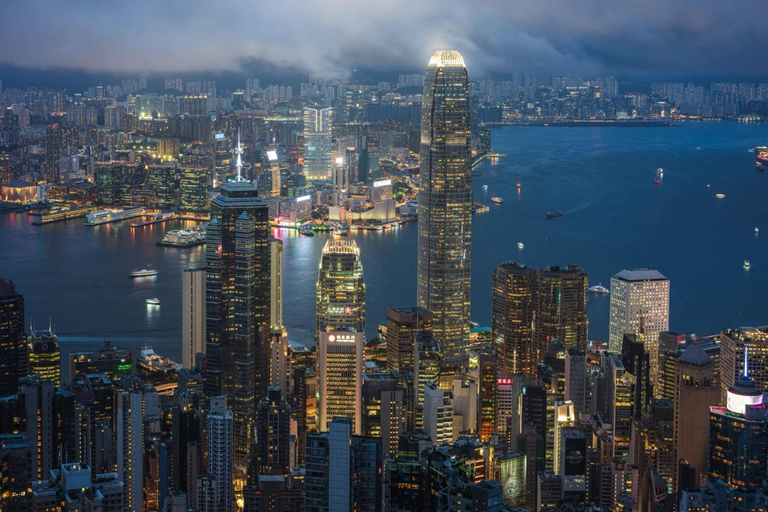 Hong Kong: Night Cruise & Buffet Dinner with Hotel Pickup