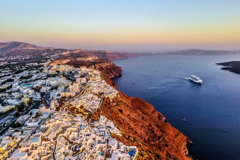 Santorini: Akrotiri Excavation, Megalochori, & Beaches Tour