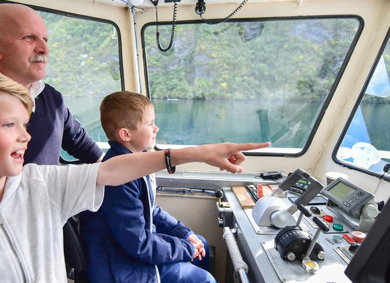 Geiranger: Sightseeing-bådtur til fjorden og vandfaldene