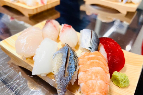 Naha Makishi Public Market : Sushi making experience English guided guide