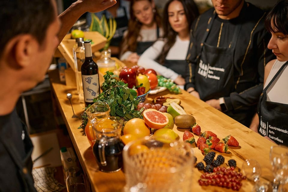 Barcelona PaellaKochkurs mit Marktbesuch und mehr GetYourGuide