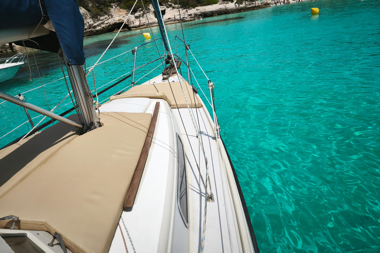 Menorca: Private Full-Day Sailing to Hidden Coves