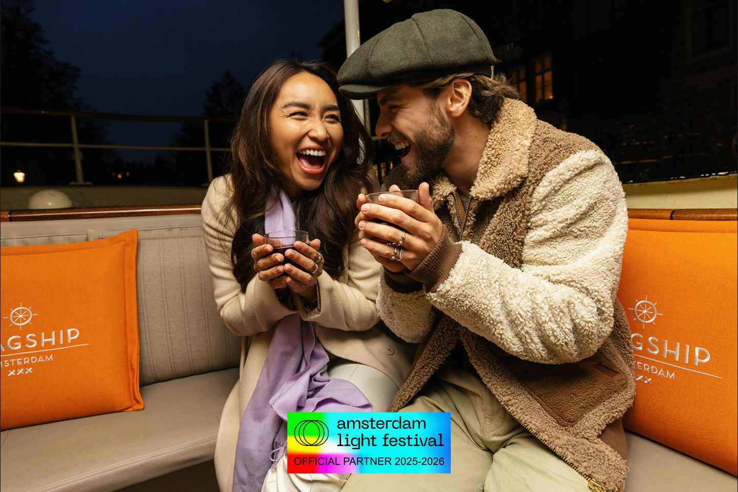 Amsterdam: Light Festival Cruise + Stroopwafel & Hot choco