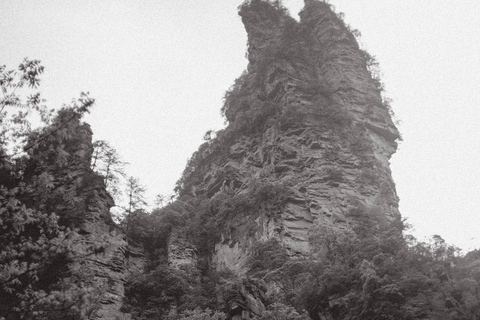 Zhangjiajie Day Tour: Avatar Mountains & Xiangxi Show