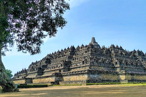 Yogyakarta: Aanpasbare tour met Engelssprekende chauffeurYogyakarta 12 Uur Tour