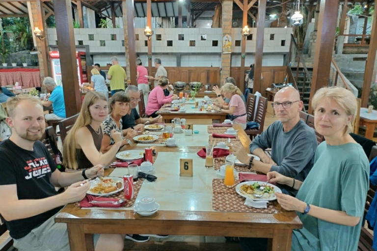 Yogyakarta: Prambanan Sunset & Ramayana Ballet with Dinner