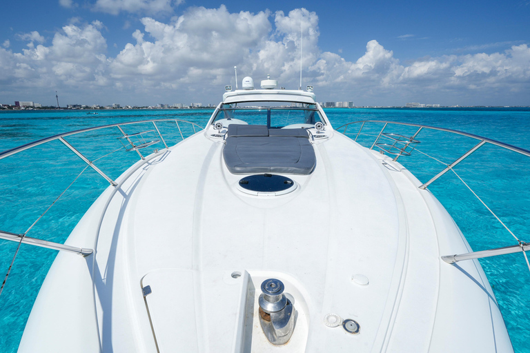 Cancun: Noleggio di uno yacht di 52 piedi* Cancun: Noleggio di uno yacht di 52 piedi