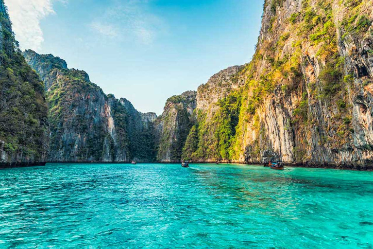 Phuket to Phi Phi Full-Day Luxury Speed Boat Charter Phuket: Private Full-Day Speed Boat Charter