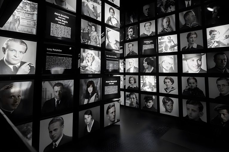 Łódź: Film Heritage Tour with Museum & Film School HollyŁódź Complete Film Experience (3,5 h)