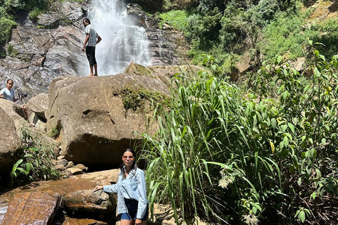 CMB/Negombo: Sigiriya, Kandy & Ella Private Tour with Driver Private Van with Driver – Up to 50 km