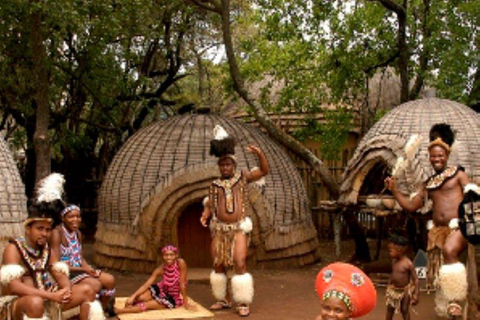 Lesedi : Visite du village culturel et initiation à la danse tribale