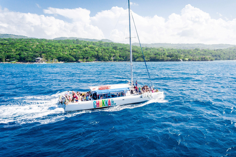 Ocho Rios: Catamaran Sail & Snorkel + Dunn's River Climb
