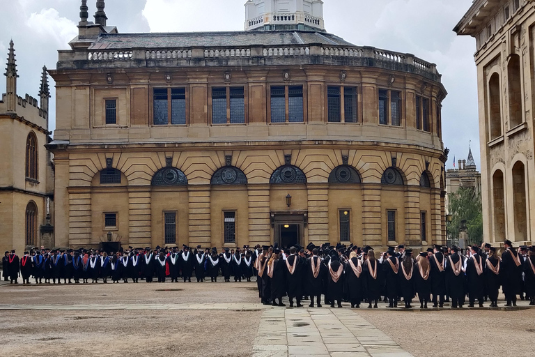 Oxford: Private Guided Walking Tour of University and City Oxford : Guided Walking Tour with optional college visit