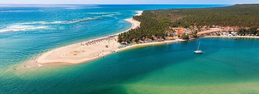 Le trio paradisiaque : Francês, Barra de São Miguel et Gunga