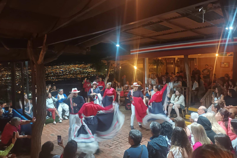 San José: Folklore Show and Buffet Dinner