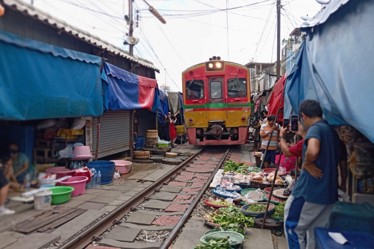 Private Taxi : Railway & Dumnoen Saduak Floating Market
