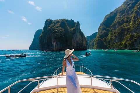 Phuket: Premium Catamaran Day Phi Phi Maya Snorkel, Paddle