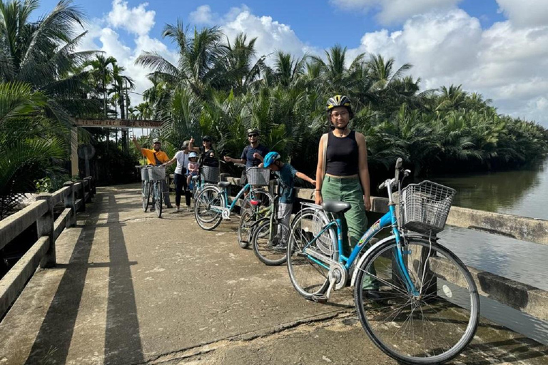 Hoi An : Ekologisk cykeltur med båtresa i korgbåt och lunch