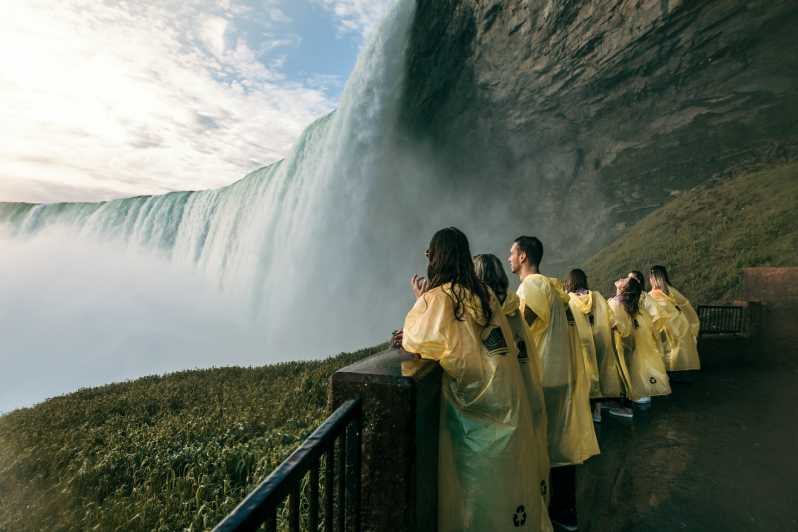 Niagara watervallen: Boottocht en tocht achter de watervallen