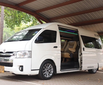 Chiang Mai Minivan Service With English Speaking Driver