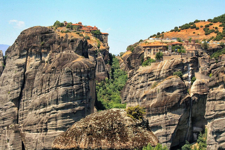 Meteora Guided Tour with SUV/VAN +Local Taverna in Kalampaka