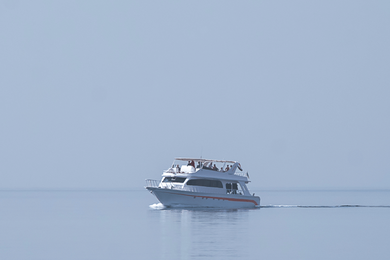 Akaba: Prywatna plaża, baseny, nurkowanie z rurką i wycieczka łodzią, transfer