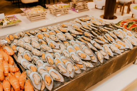 Bangkok: Cena Crucero Buffet Opulencia con Espectáculo de Danza