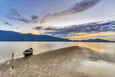 Wycieczka grupowa: Całodniowa wycieczka do miasta Hue z Hoi An/Da Nang