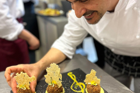 佛罗伦萨：意面制作课程，含晚餐、葡萄酒和... 唱歌！佛罗伦萨：意面制作课程，含晚餐、葡萄酒...还有歌唱！