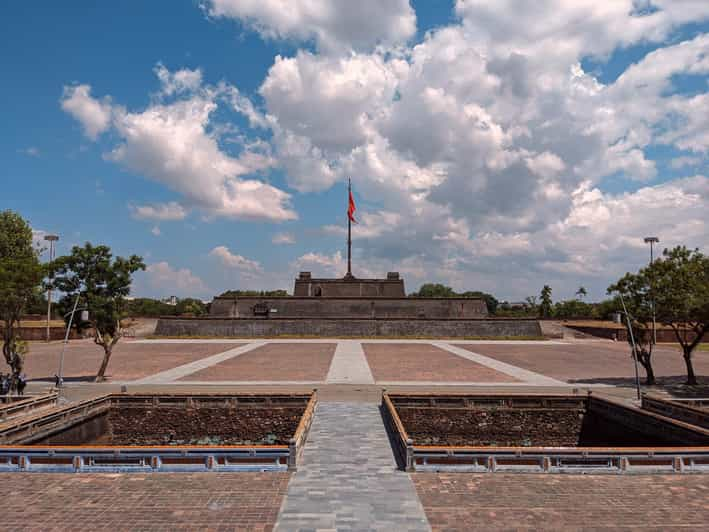 Hue Imperial City Tour Hai Van Pass Fra Hoi An Da Nang Getyourguide