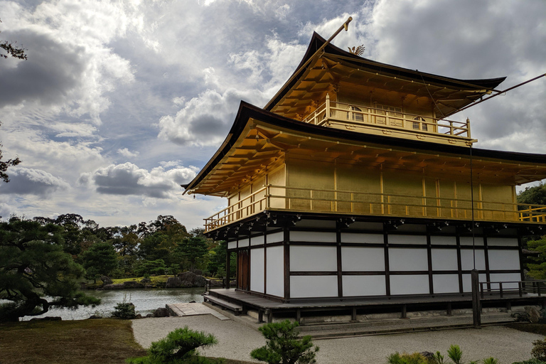 Excursão particular de luxo em Alphard por Quioto com Craig / Para madrugadoresExcursão particular de luxo em Alphard por Quioto com Craig / O madrugador