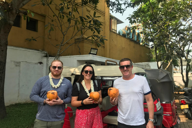 Explore Colombo with a Group