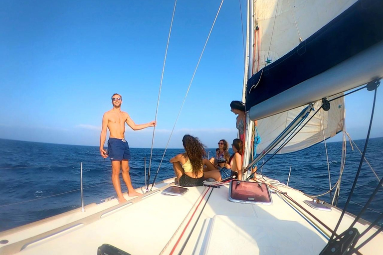 Spektakularna półdniowa żegluga - wyspa Sal, Wyspy Zielonego PrzylądkaPółdniowa wycieczka pod żaglami