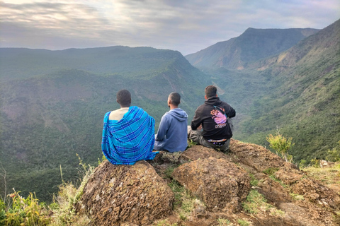 EXPERIÊNCIA MAASAI NO MT SUSWAPASSEIO AO MT SUSWA MAASAI