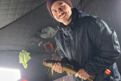 Anchorage: Ice Fishing Trip With Transportation