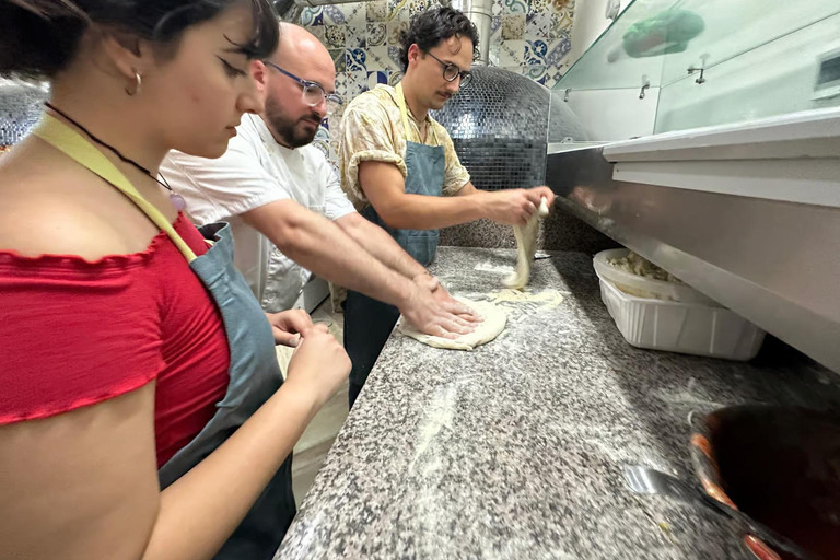 Pizza Experience: Make and enjoy your own artisanal pizza Pizza Experience: Make and enjoy your own artisanal pizza.