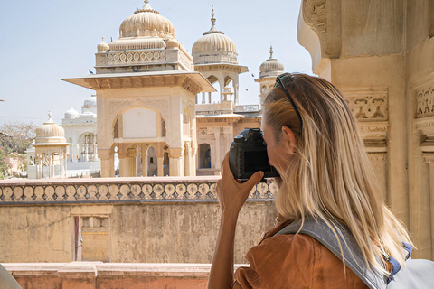 Jaipur: Personalisierte Ganztagestour mit dem Auto durch die Stadtführung mit OptionenTour mit Ac Auto, Fahrer, Tourguide, Tickets für Denkmäler