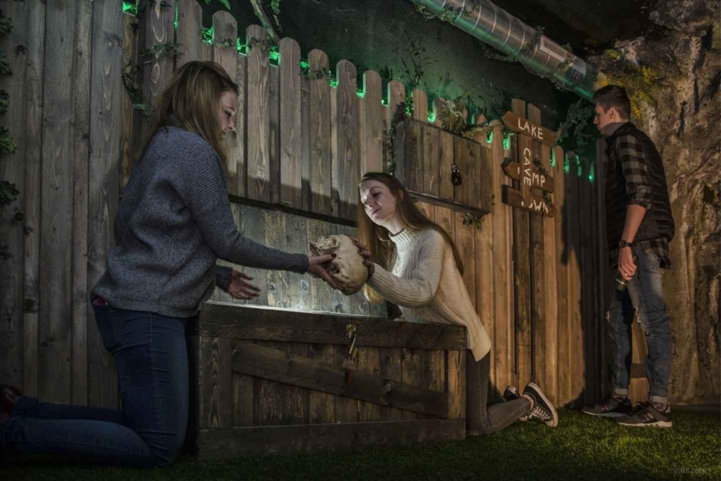 몰데: 연쇄 살인마 탈출 게임