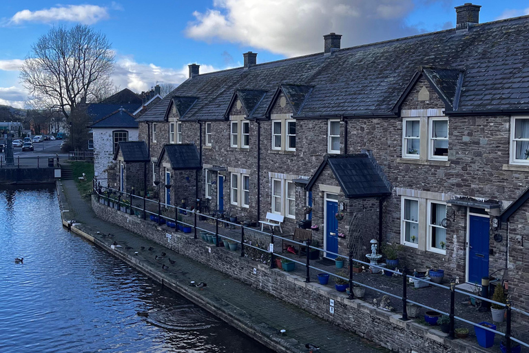 Vanuit Cardiff: Kastelen, watervallen en bergen dagtocht