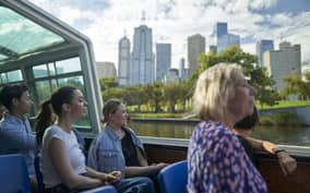 Melbourne City Cruise with Tea, Coffee, and Commentary