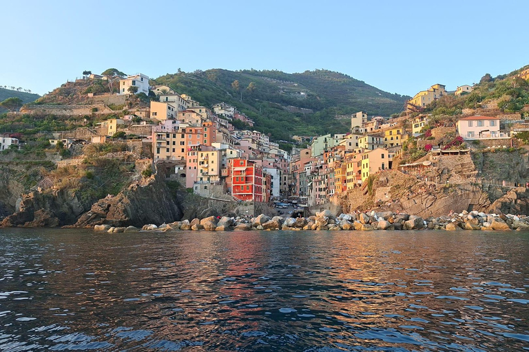 Vernazza: morning tour-afternoon-sunset aperitiv cruise tour 2-Hour Tour