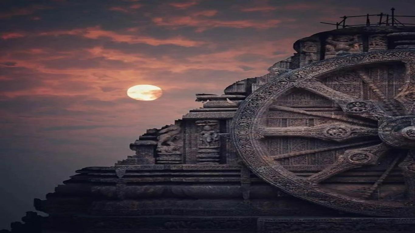 2N/3D Bhuwneshwar Konark Puri Golden Traingle Tour Paket