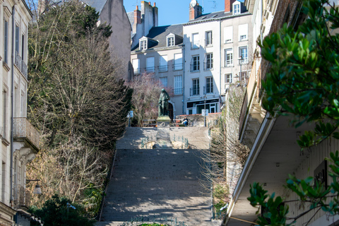 Guided tour of Blois Guided tour of Blois in English