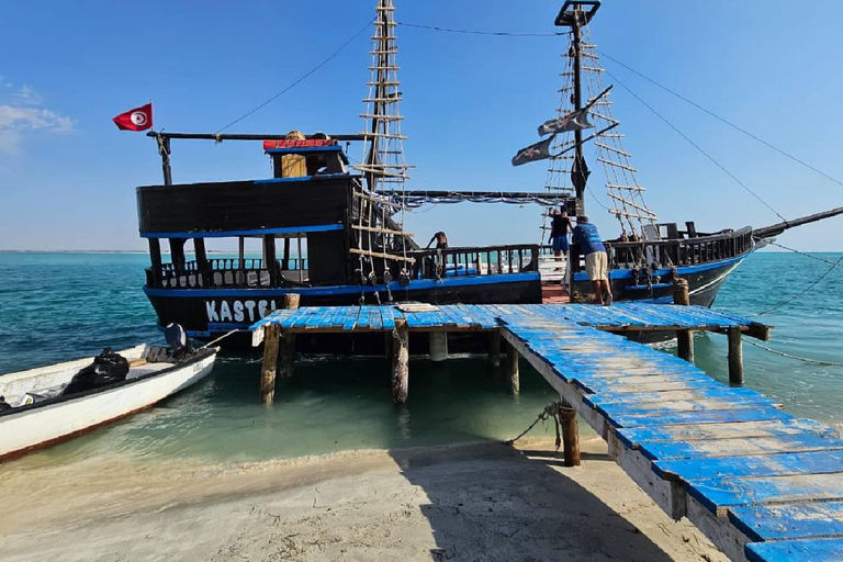 Djerba: Hessi Jerbi Day Trip with Boat Ride & Lunch