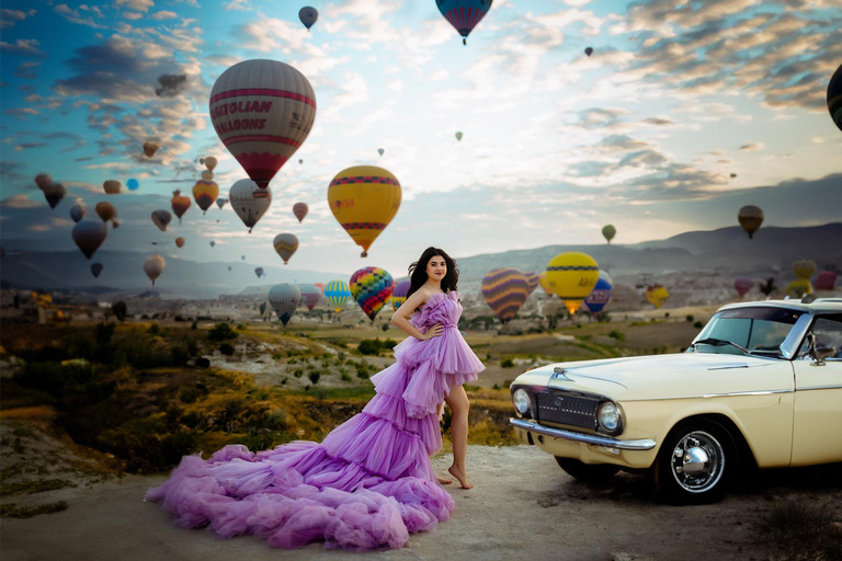 Cappadocia: Photo shoot with classic car