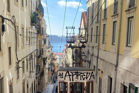 Lizbona: zwiedzanie Lizbony elektrycznym tuk tukiemLizbona: Prywatna wycieczka po mieście elektrycznym Tuk Tukiem