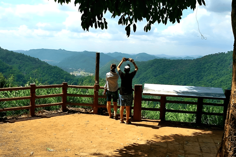 Nationaal park Khao Yai: junglewandeltocht vanuit BangkokNationaal park Khao Yai: junglewandeltocht in kleine groep