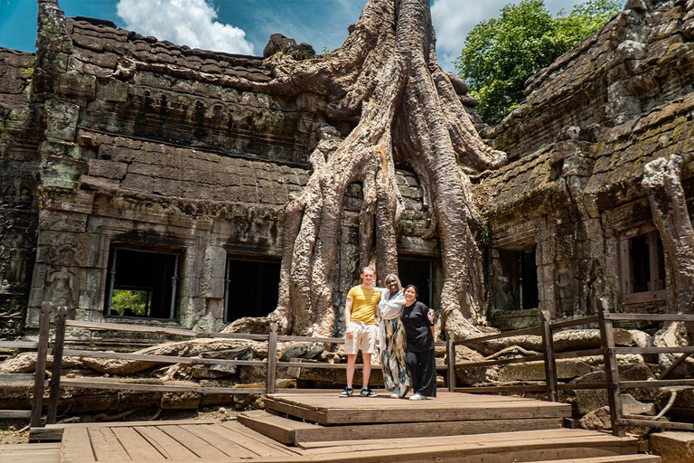 Siem Reap: Angkor Wat Sunrise by Tuk Tuk or SUV Car Full Day Vespa Option + English Guide