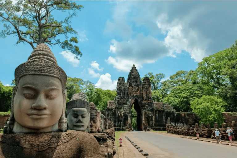 Lever de soleil à Angkor Wat et petite visite guidéeGrandes visites privées avec guide anglophone